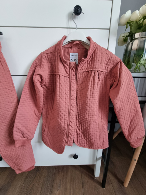 Pink set, girl VRS KIDS r. 128, 7-8 years old. Pink set, girl VRS KIDS r. 128, 7-8 years old.