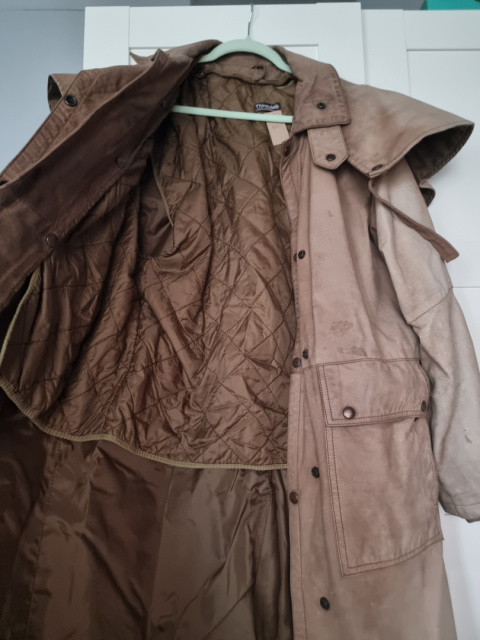 Beige coat made of 100% natural leather from Africa Beige coat made of 100% natural leather from Africa