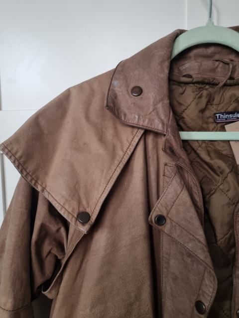 Beige coat made of 100% natural leather from Africa Beige coat made of 100% natural leather from Africa