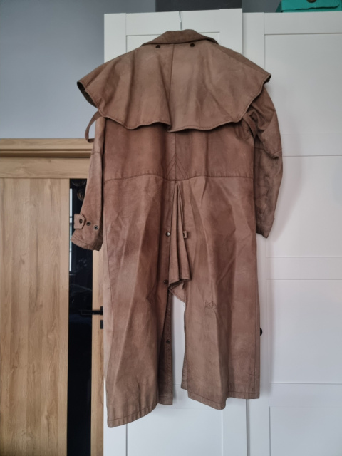 Beige coat made of 100% natural leather from Africa Beige coat made of 100% natural leather from Africa