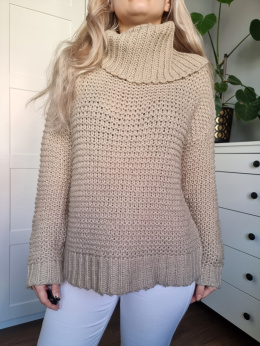 Béžový oversized svetr golem