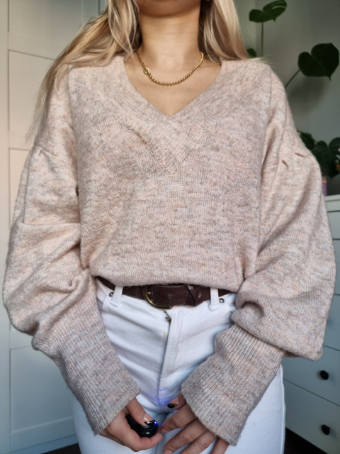 Melanżowy sweter oversize w serek rozmiar L Melanżowy sweter oversize w serek rozmiar L