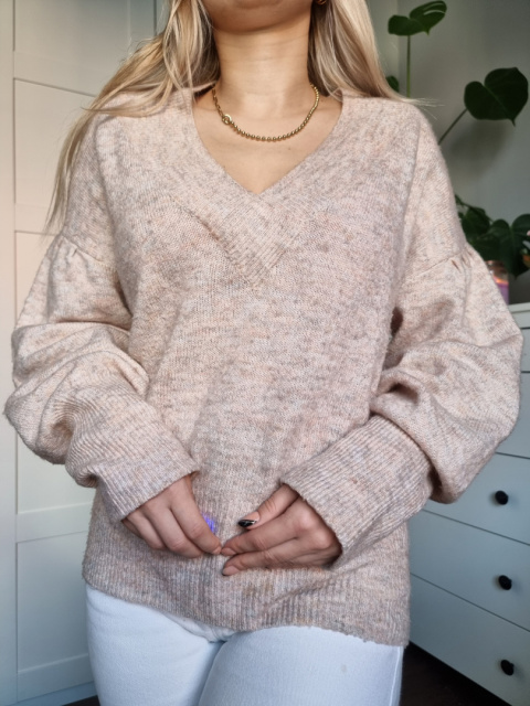 Melanżowy sweter oversize w serek rozmiar L Melanżowy sweter oversize w serek rozmiar L