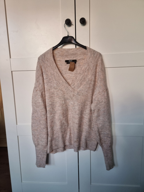 Melanżowy sweter oversize w serek rozmiar L Melanżowy sweter oversize w serek rozmiar L