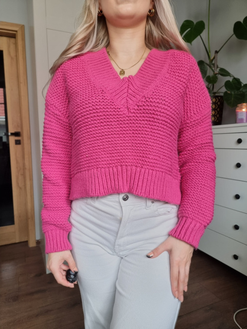Růžový svetr s výstřihem do V, BIKBOK, r.XS Růžový svetr s výstřihem do V, BIKBOK, r.XS