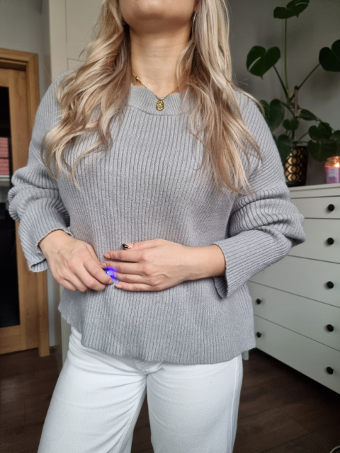 Sweter w prążki, wiskoza, BIKBOK, r. S Sweter w prążki, wiskoza, BIKBOK, r. S