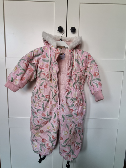 Kombinezon dla dziewczynki, bawełna KappAhl, r. 86 Kombinezon dla dziewczynki, bawełna KappAhl, r. 86