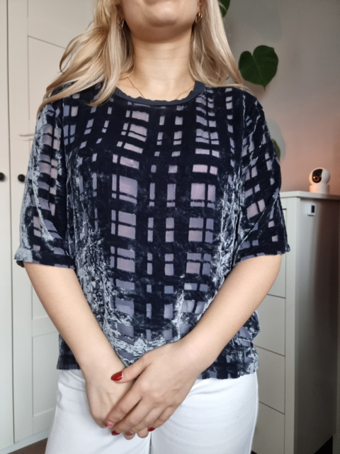 Navy blue blouse with silk, size L Navy blue blouse with silk, size L