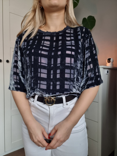 Navy blue blouse with silk, size L Navy blue blouse with silk, size L