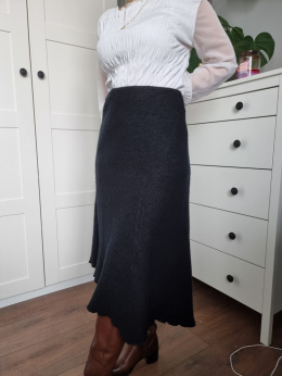 Black winter asymmetrical skirt 100% wool