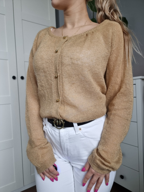 Sweater with 60% mohair and gold buttons Sweater with 60% mohair and gold buttons