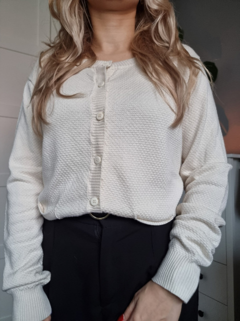 Śmietankowy rozpinany sweterek r. XL Śmietankowy rozpinany sweterek r. XL