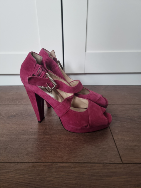 Sandały na grubym obcasie Michale Kors, magenta, r 38 Sandały na grubym obcasie Michale Kors, magenta, r 38