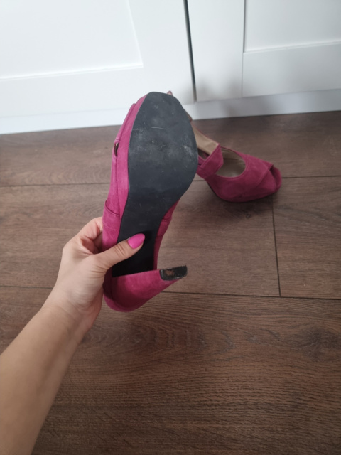 Sandały na grubym obcasie Michale Kors, magenta, r 38 Sandały na grubym obcasie Michale Kors, magenta, r 38