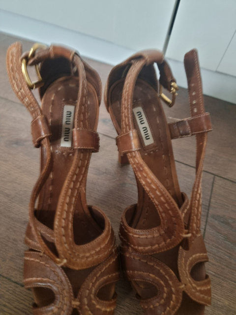 Brown Miu Miu sandals, size 39 Brown Miu Miu sandals, size 39