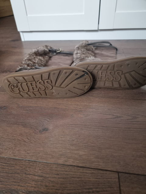Fur-lined boots Guess, size 38 Fur-lined boots Guess, size 38