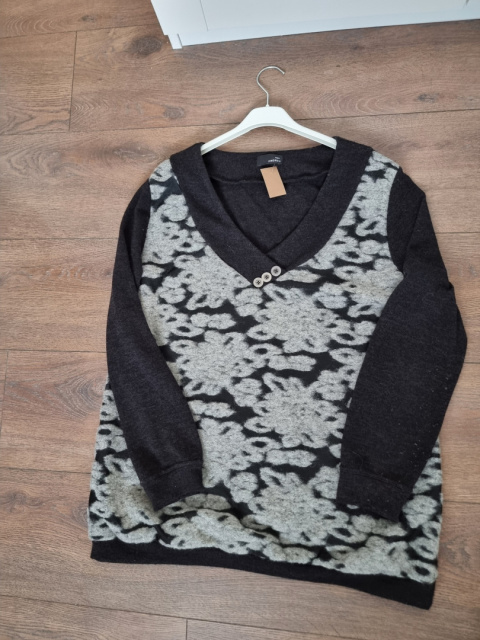 Czarno szary sweter z wełną w stylu vintage Czarno szary sweter z wełną w stylu vintage