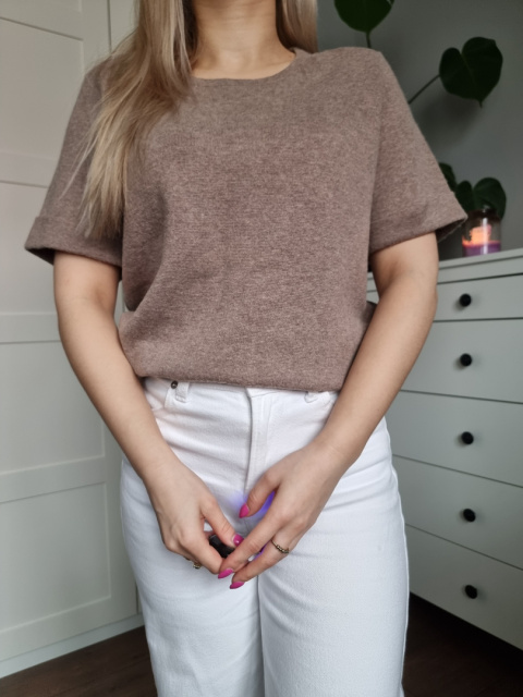 Béžová elegantní halenka s vlnou 50% Béžová elegantní halenka s vlnou 50%