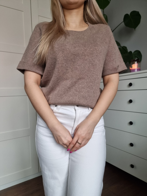 Béžová elegantní halenka s vlnou 50% Béžová elegantní halenka s vlnou 50%