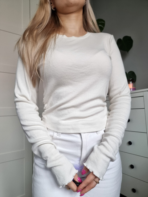 Cream blouse with ruffle on the side Cream blouse with ruffle on the side