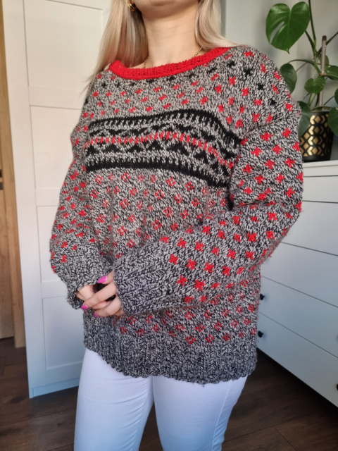 Wełniany sweter w stylu vintage Wełniany sweter w stylu vintage
