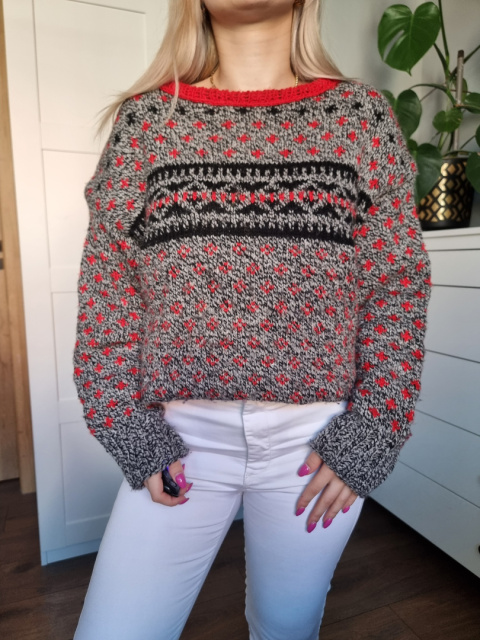 Wełniany sweter w stylu vintage Wełniany sweter w stylu vintage
