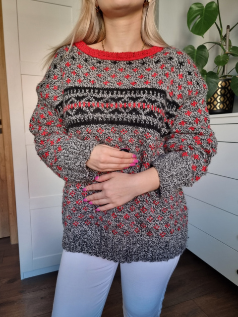 Wełniany sweter w stylu vintage Wełniany sweter w stylu vintage