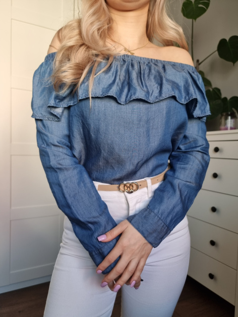 Jeansowa hiszpanka z falbaną na dekoldzie Jeansowa hiszpanka z falbaną na dekoldzie