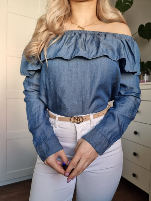 Jeansowa hiszpanka z falbaną na dekoldzie Jeansowa hiszpanka z falbaną na dekoldzie
