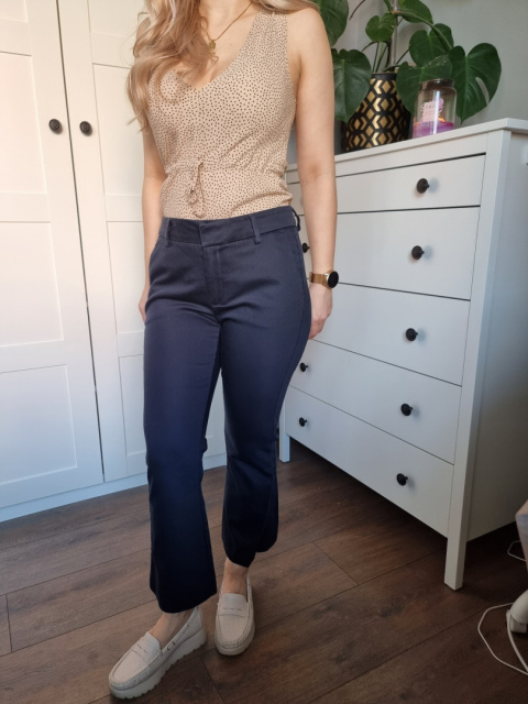 Granatowe spodnie cropped flare Granatowe spodnie cropped flare