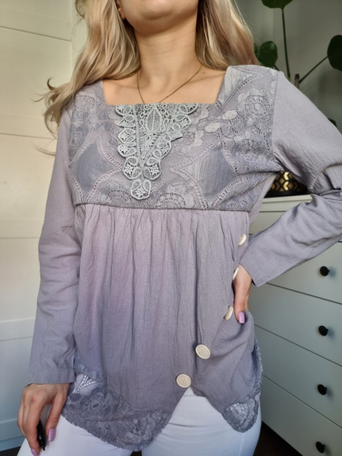 Romantic blouse with lace size XL Romantic blouse with lace size XL