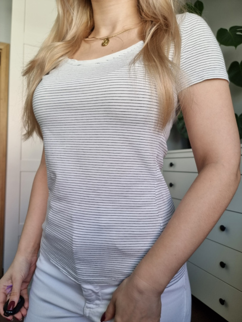 Bawełniany biały tshirt w paski, r. S Bawełniany biały tshirt w paski, r. S
