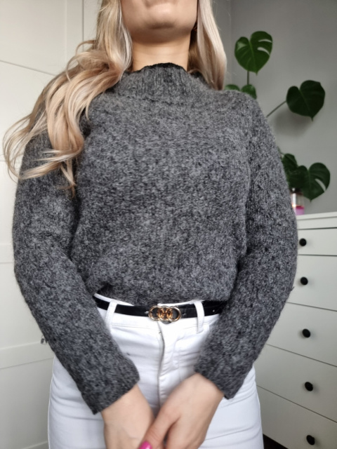 Gray wool sweater with trim Gray wool sweater with trim