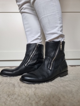 Czarne ocieplane niskie botki Burberry skóra naturalna, futerko r 38