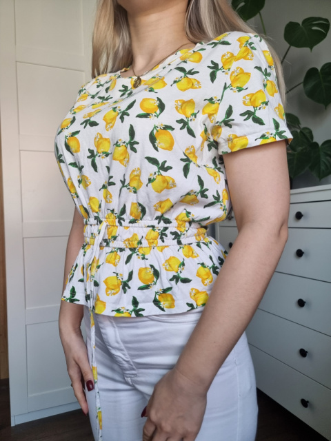 White blouse with lemons, cotton, size S White blouse with lemons, cotton, size S