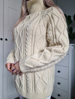 Warkoczowy sweter masełkowy żółty wełna 100%